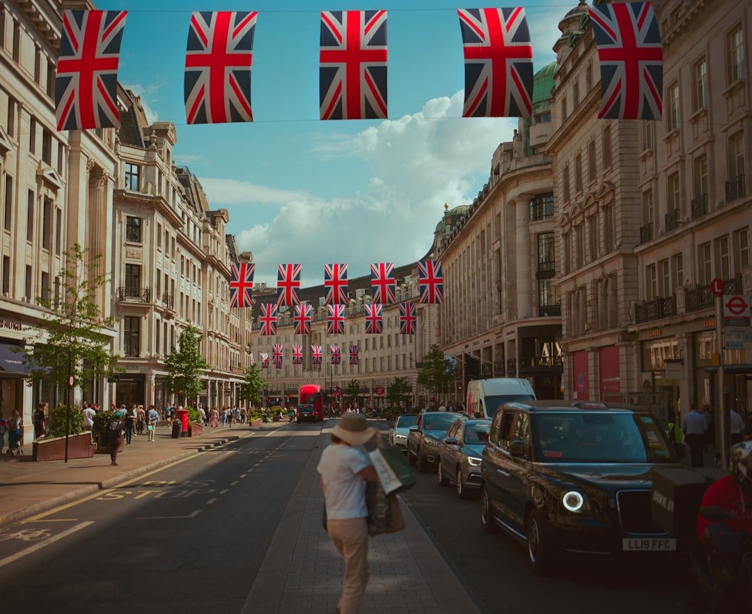 Tech News: The UK just proposed a midnight social media curfew for teens that they can bypass in seconds