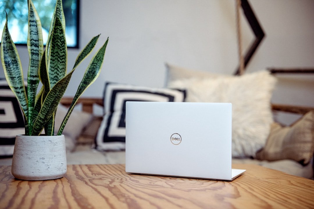 Dell Latitude 2-in-1 Refurb Deal: $799+