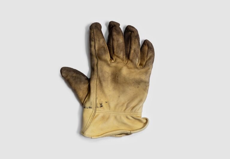 Amazon Gloves & Safety Gear: Up to 72% Off Now!