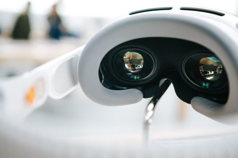 AR Glasses: See the Real World Clearly Again