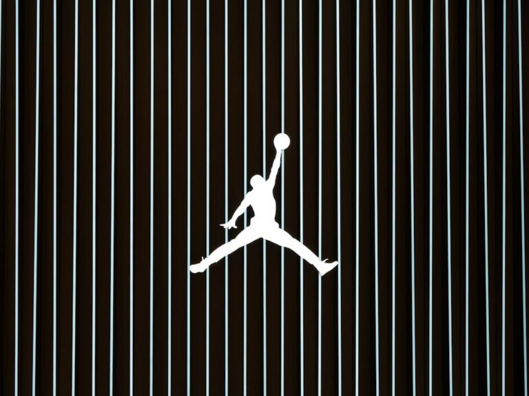 Score Jordan Slides for $22! Amazon Deal Now