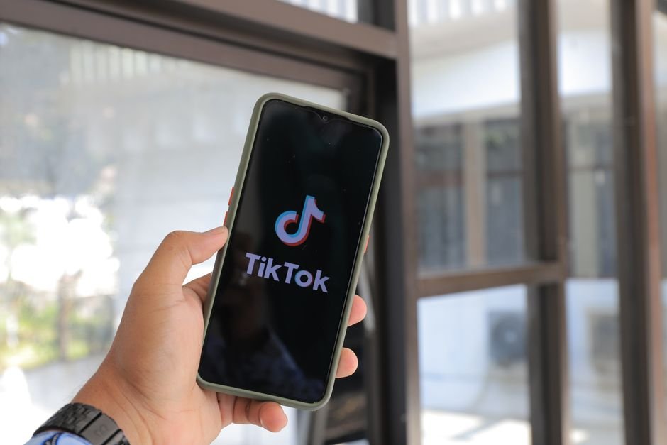 Tech News: The EU says TikTok still isn’t doing enough to protect kids